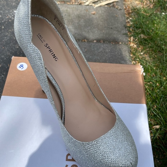 Sparkly heels ~ brand new - only worn around the house - Picture 2 of 3